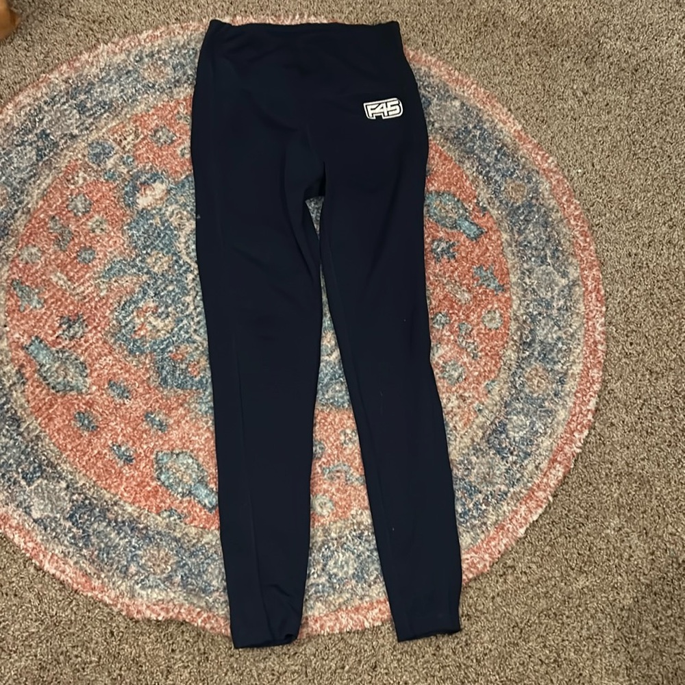 F45 leggings